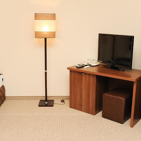 Vine Rooms オラデア エクステリア 写真